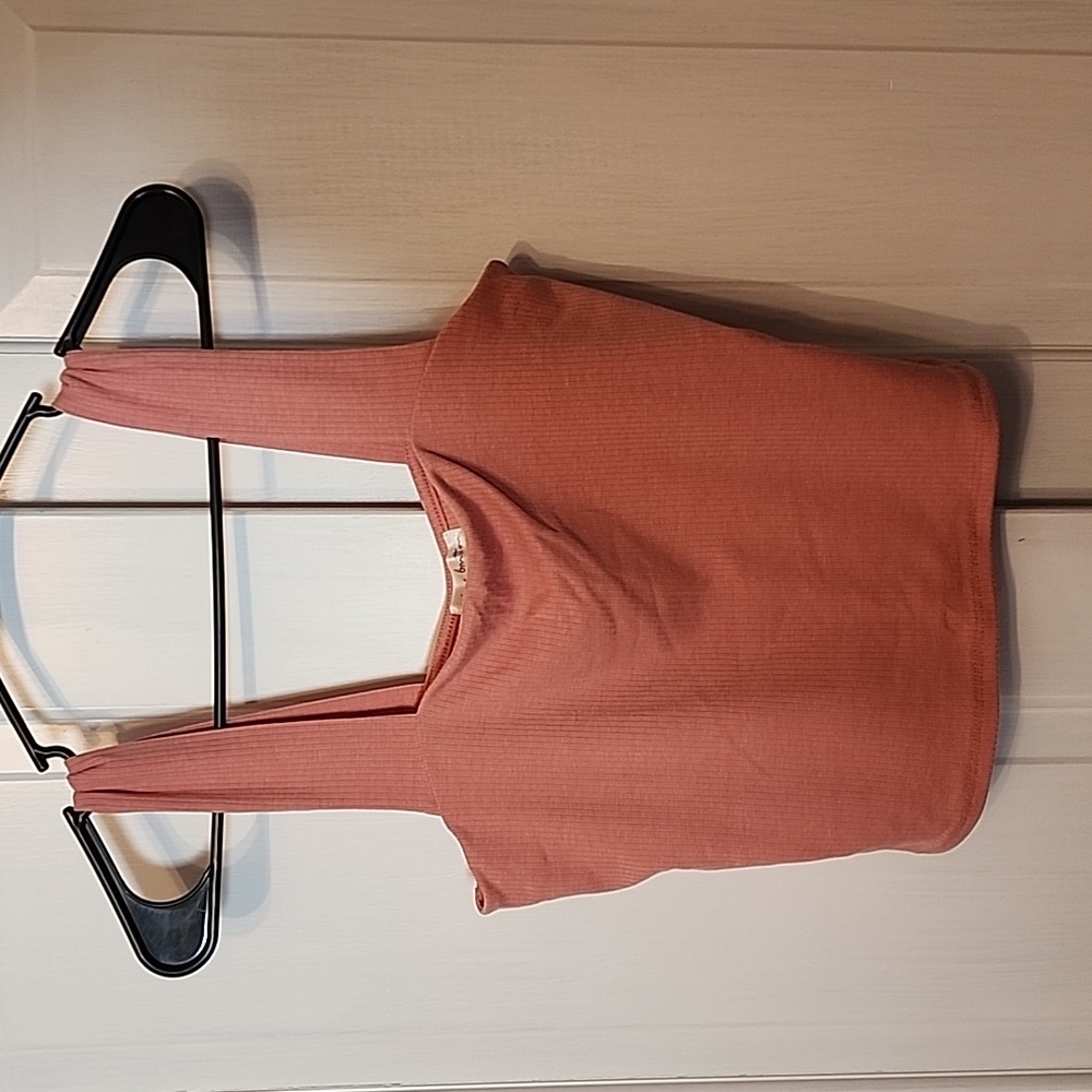 Nine Britton crop tank top, salmon/pink, size M